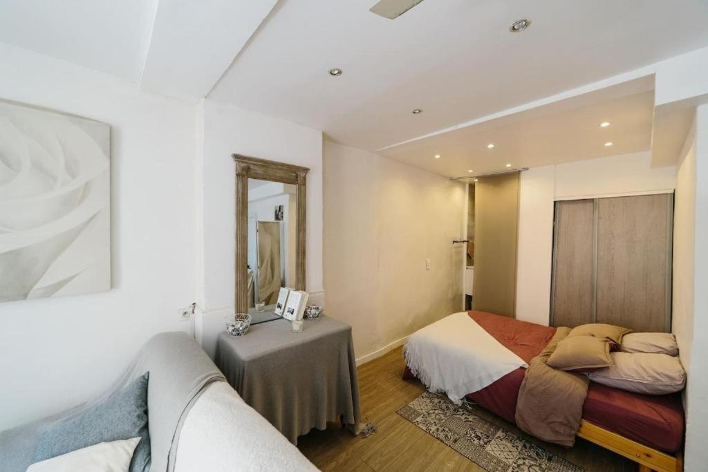 Studio tt équipé parking cœur ville Sanary-sur-Mer Exterior foto